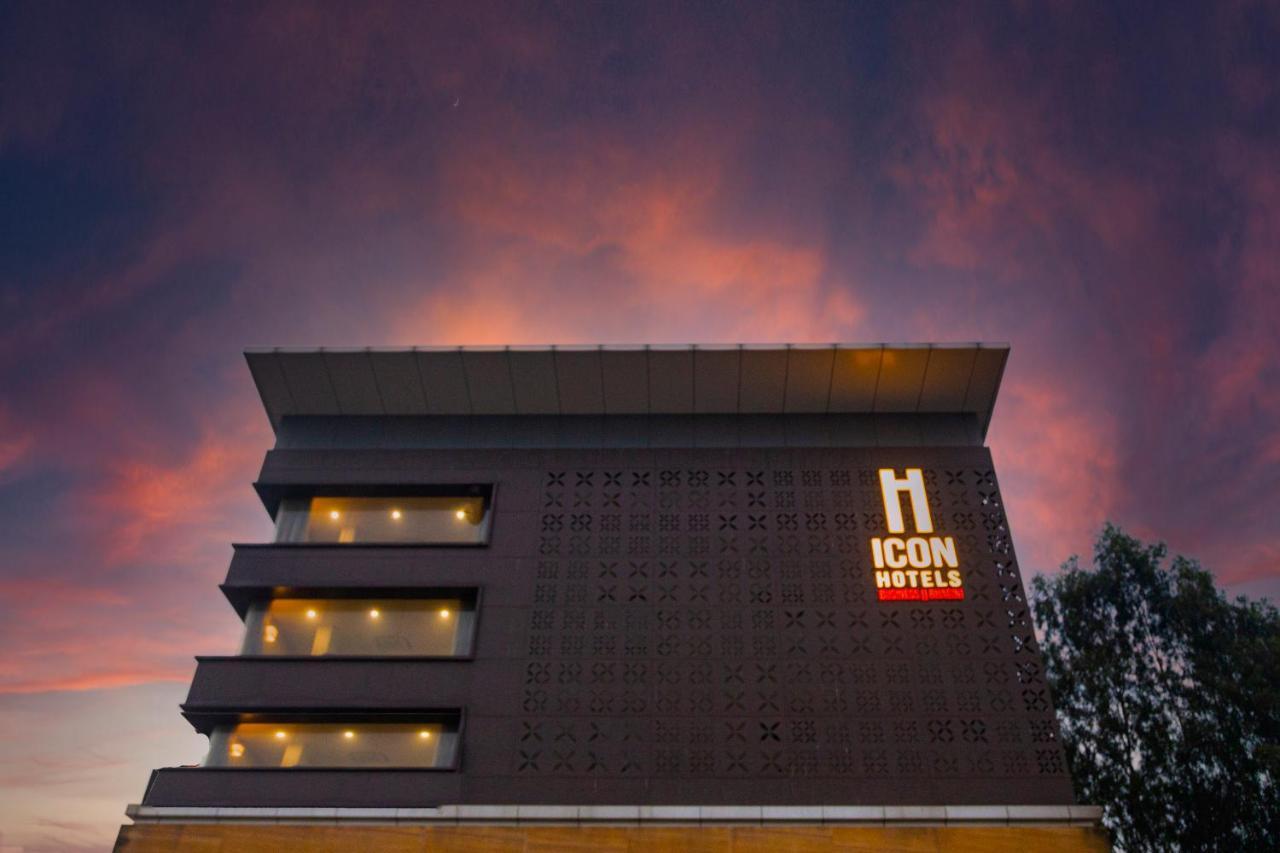 Icon Business Hotel By Bhagini Bangalore Exteriör bild