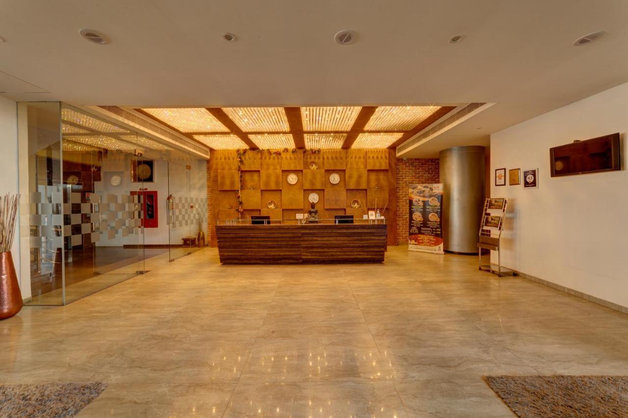 Icon Business Hotel By Bhagini Bangalore Exteriör bild