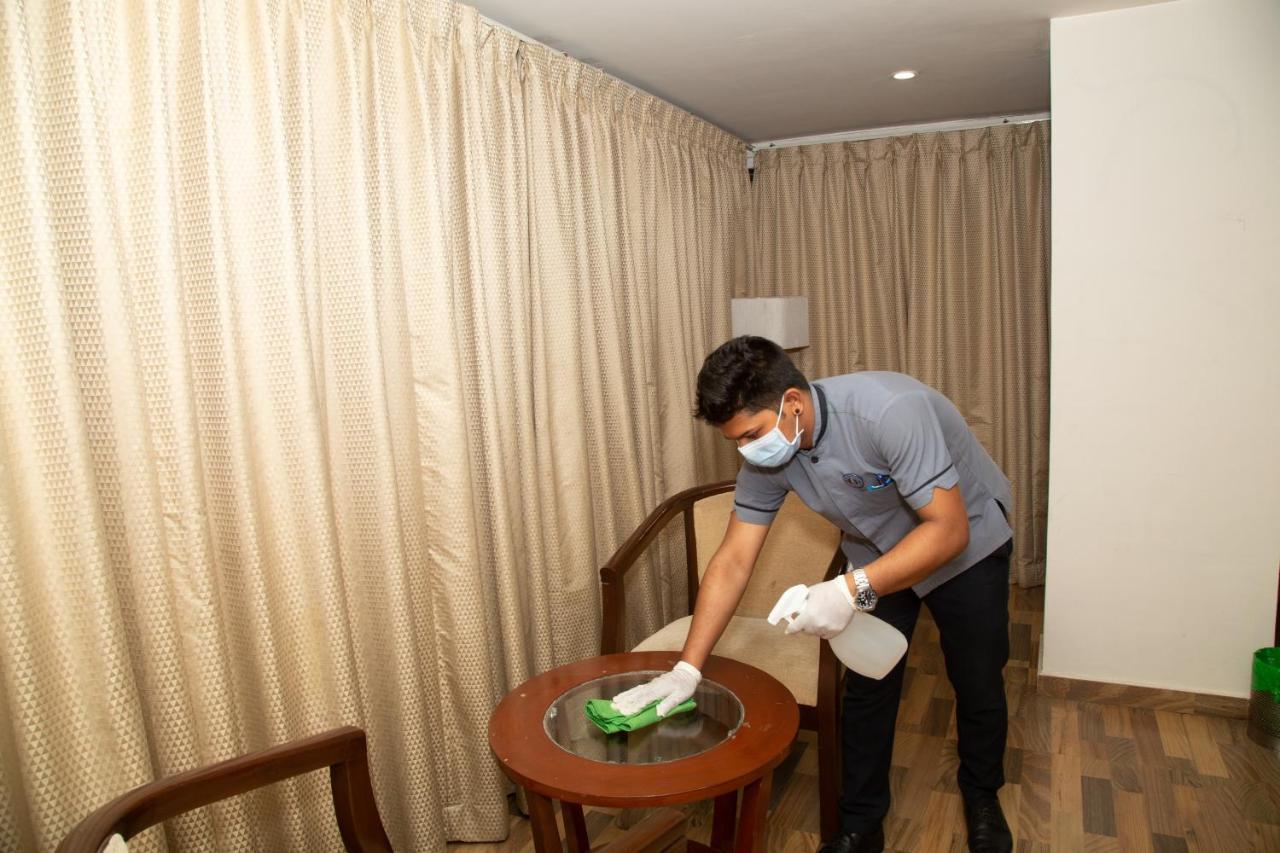 Icon Business Hotel By Bhagini Bangalore Exteriör bild