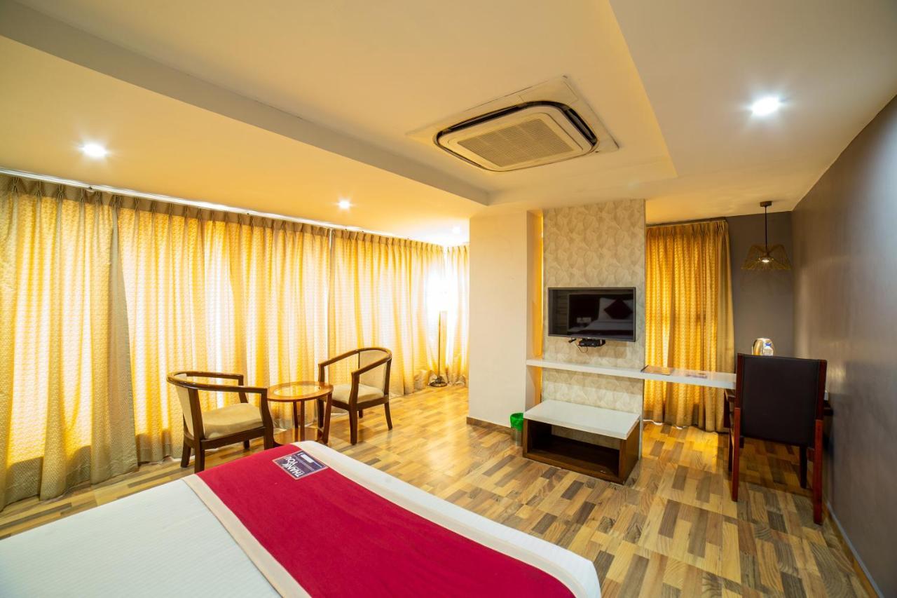 Icon Business Hotel By Bhagini Bangalore Exteriör bild