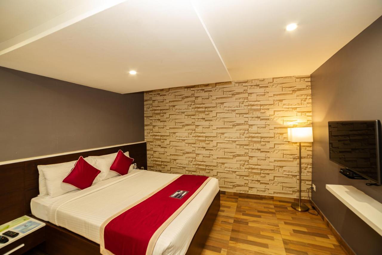 Icon Business Hotel By Bhagini Bangalore Exteriör bild