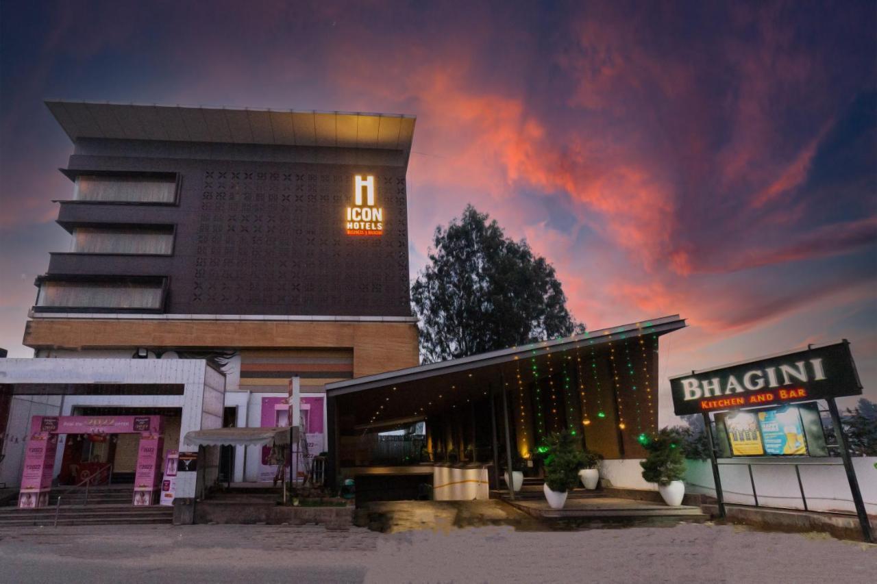 Icon Business Hotel By Bhagini Bangalore Exteriör bild
