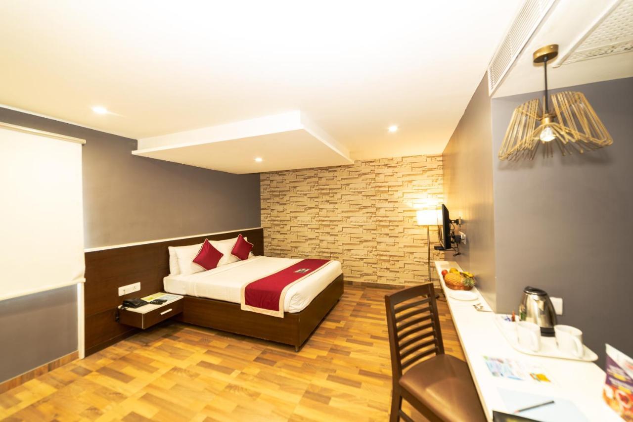 Icon Business Hotel By Bhagini Bangalore Exteriör bild